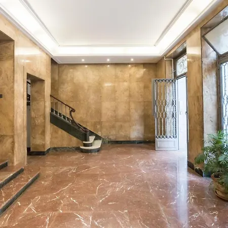 Appartement Urbe10 Premium Atarazanas 4 Bedrooms *