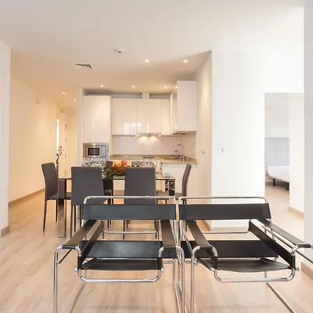 Appartement Urbe10 Premium Atarazanas 4 Bedrooms *